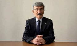 Mehmet Ektaş’tan yerel yönetimlere yabancı tabela ve Türkçe uyarısı