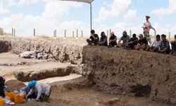 Eskişehir’de Gençler 5 Bin 200 Yıllık Tarihe Dokundu: Küllüoba Arkeoloji Kampı Tamamlandı