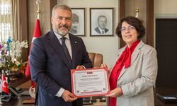Anadolu Üniversitesi Rektörü Yusuf Adıgüzel’den ESOGÜ Rektörü Emine Gümüşsoy’a Hayırlı Olsun Ziyareti