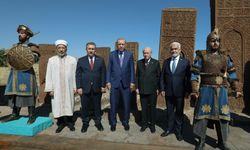Cumhurbaşkanı Erdoğan Ahlat’tan Seslendi: “Yeni Bir Dönemin Kapıları Açılacak”