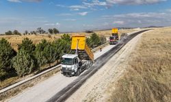 Eskişehir Büyükşehir Belediyesi Günyüzü’nde Yol Çalışmalarını Sürdürüyor