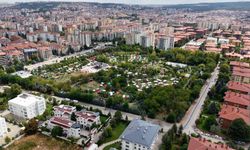 Eskişehir’de 25 Bin Kişilik Büyük Buluşma! Dede Korkut Parkı Doldu Taştı