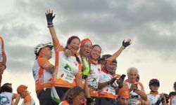Eskişehirli bisikletçiler Kandıra'da pedal çevirdi: 5 ülkeden 324 bisikletçi buluştu