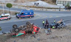 Antalya’dan dönen Eskişehir ekibi Afyonkarahisar’da kaza yaptı: 1 ölü, 5 yaralı