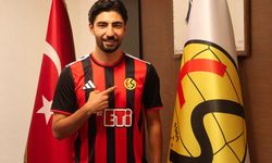 Eskişehirspor’dan savunmaya sürpriz takviye: Emre Sarıkaya imzayı attı