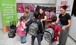 Odunpazarı’nda 750 öğrencinin okul çantası Halk Market’ten doldu