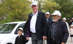 Kazım Kurt, Odunpazarı’nda iki nesli aynı yürüyüşte buluşturdu