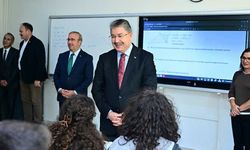 Vali Erdinç Yılmaz H. Ahmet Kanatlı Anadolu Lisesini ziyaret etti