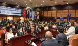 Ayşe Ünlüce’den belediye çalışanlarına yüzde 26 zam