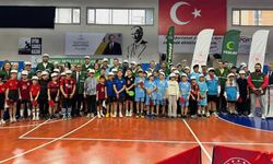 Eskişehir’de gençler bağımlılığa karşı masa tenisi oynuyor