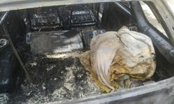 Eskişehir'de park halindeki otomobil küle döndü: Kundaklama iddiası