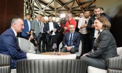Ayşe Ünlüce ve Tahir Büyükakın’dan seçim öncesi nezaket mesajı