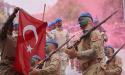 Eskişehir’de jandarma ve komandoların gösterisi nefes kesti