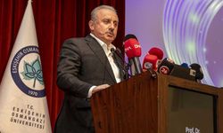 Mustafa Şentop, ESOGÜ’de konuştu: “Kim olduğunuzu bilmeden nereye gidebilirsiniz?”
