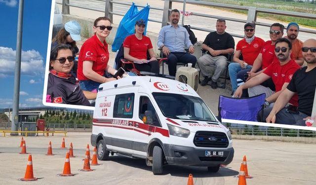 Ambulans Personeli Zorlu Sürüş Parkurunu Geçti