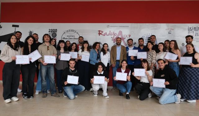 Anadolu Üniversitesi Radyo A’da Sertifika Töreni