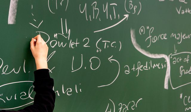 Anadolu Üniversitesi İİBF'de Geleceğin Meslekleri: YBS, Uluslararası Ticaret ve Çift Diploma Fırsatı