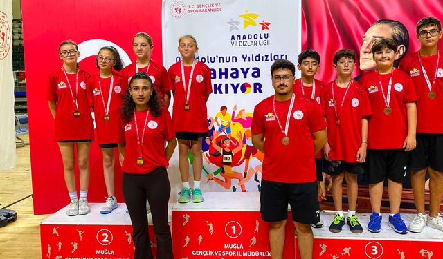 Eskişehir Masa Tenisinde Başardı! Kız ve Erkek Takımı Türkiye Şampiyonası’na Yükseldi