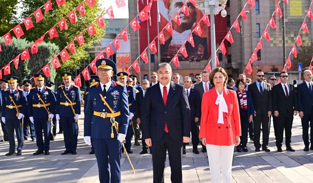 Eskişehir’de 30 Ağustos Zafer Bayramı Töreni Valilik Meydanı’nda Başladı