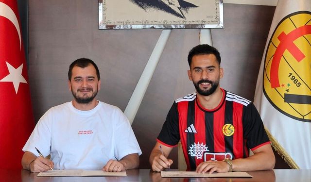 Eskişehirspor'dan Hücum Hattına Takviye! Osman Arslantaş Resmen İmzayı Attı