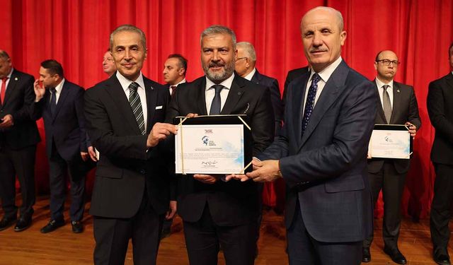 YÖK Tescilledi! Anadolu Üniversitesi'ne "Spor Dostu Kampüs" Unvanı