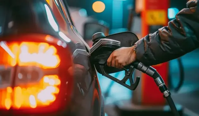 Akaryakıta yeni zam geliyor: Benzin ve motorin fiyatları değişiyor
