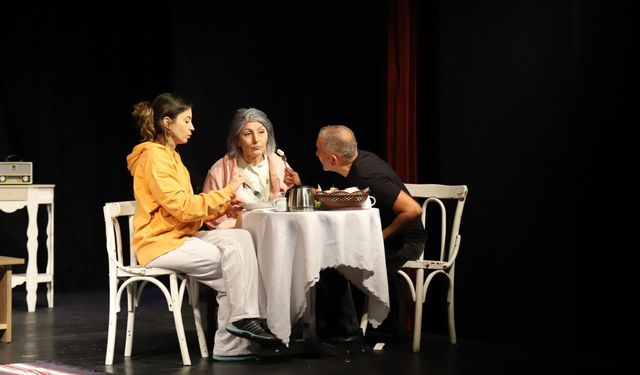 Eskişehir’de demans ve Alzheimer için anlamlı tiyatro
