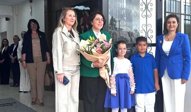 Emine Gümüşsoy yıllar sonra mezun olduğu okulda