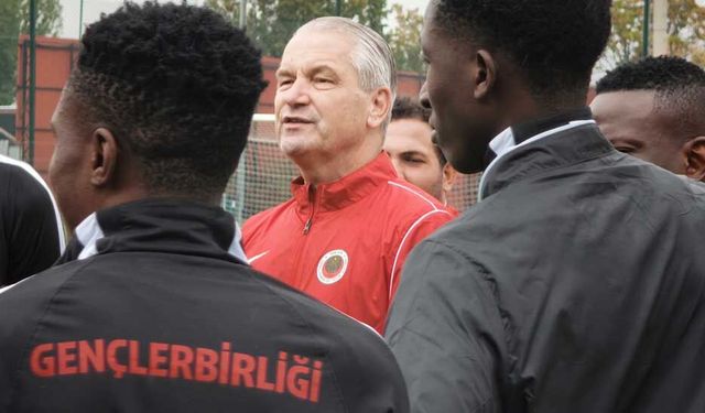 Bernd Storck’tan Galatasaray maçı öncesi iddialı açıklama