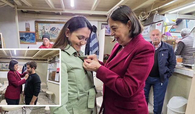 Jale Nur Süllü, Eskişehir’de CHP’ye katılan yeni üyelere rozet taktı