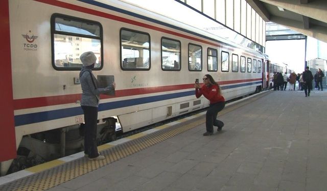 Doğu Ekspresi’ne Bayram Yoğunluğu: Biletler Günler Öncesinden Tükendi