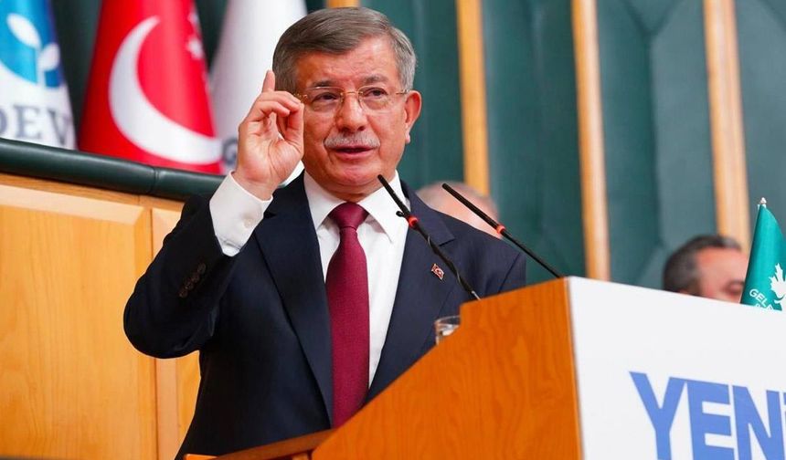 Ahmet Davutoğlu Açıkladı: Gelecek Partisi Siyasi Faaliyetlerini Sonlandırma Kararı Aldı