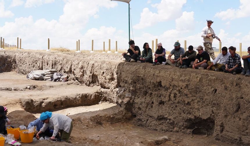 Eskişehir’de Gençler 5 Bin 200 Yıllık Tarihe Dokundu: Küllüoba Arkeoloji Kampı Tamamlandı