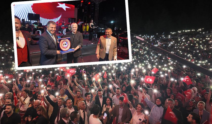 Kütahya'da Gediz Tarhana Festivali'ne Muhteşem Başlangıç! Cengiz Kurtoğlu 50 Bin Kişiyi Buluşturdu