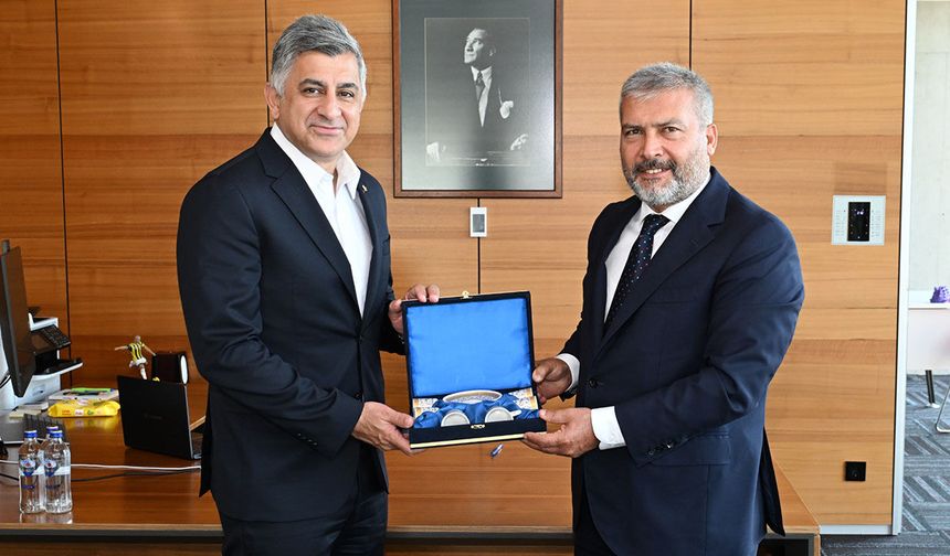 Anadolu Üniversitesi’nden Eti Global’e İş Birliği Ziyareti