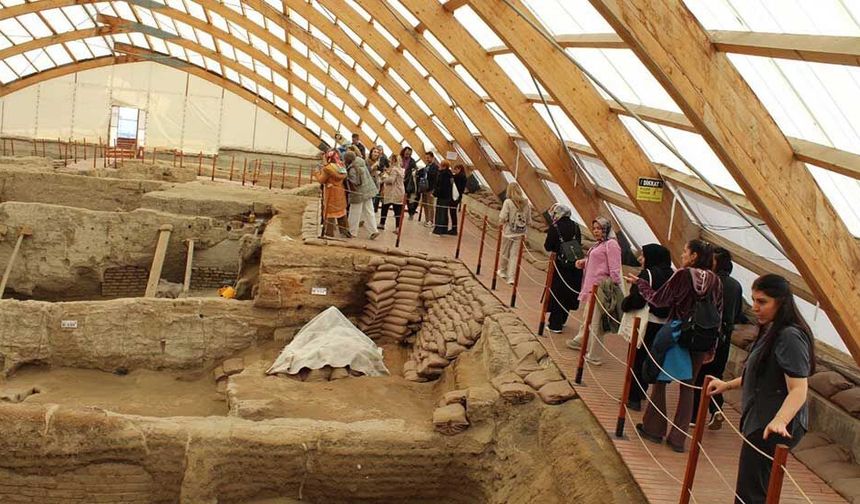 Anadolu Üniversitesi projesinde 45 öğretmen Çatalhöyük’te buluştu