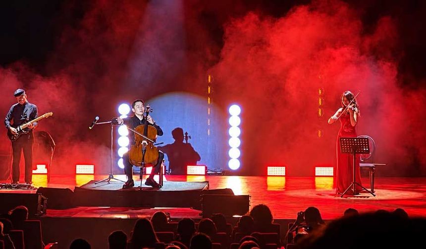 Bagjan Oktyabr, Eskişehir’de “Ruh Terapisi” ile sahne aldı