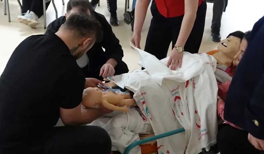 Eskişehir’de 20 sağlık personeline doğum acilleri eğitimi