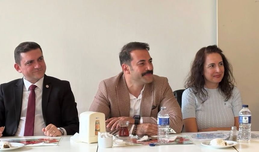 YENİ Parti’de ilçe başkanları toplantısı: Ön seçim hazırlıkları masaya yatırıldı