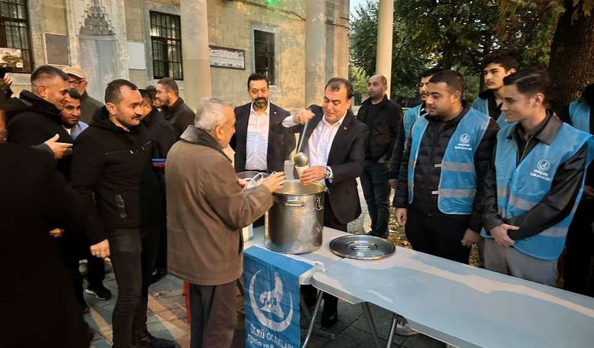 MHP Eskişehir’den Reşadiye Camii’nde sabah namazı buluşması