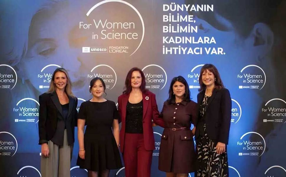 Anadolu Üniversitesinden Belgin Sever’e bilim ödülü