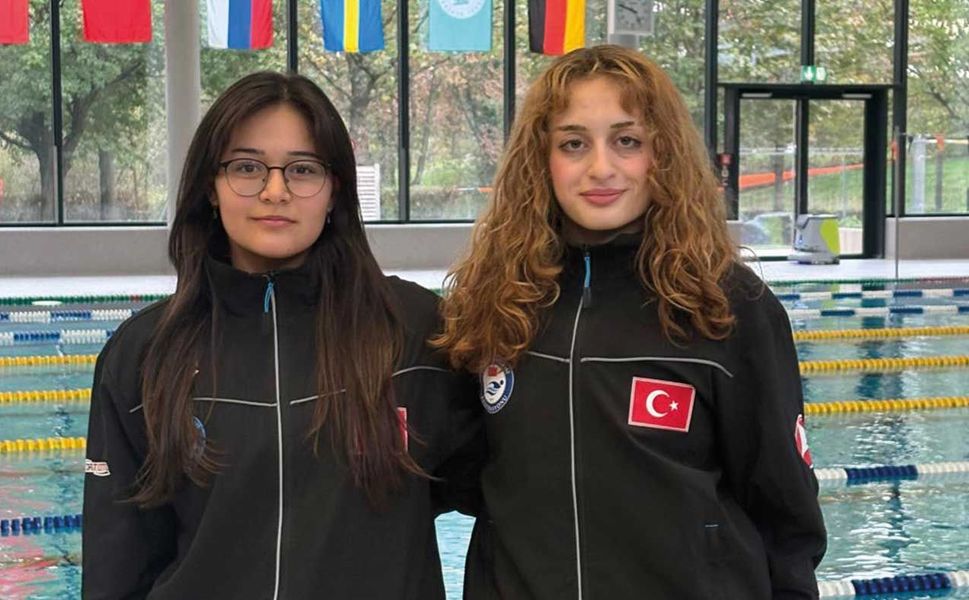 Ayşe Ünlüce’den Eskişehirli milli yüzücülere destek