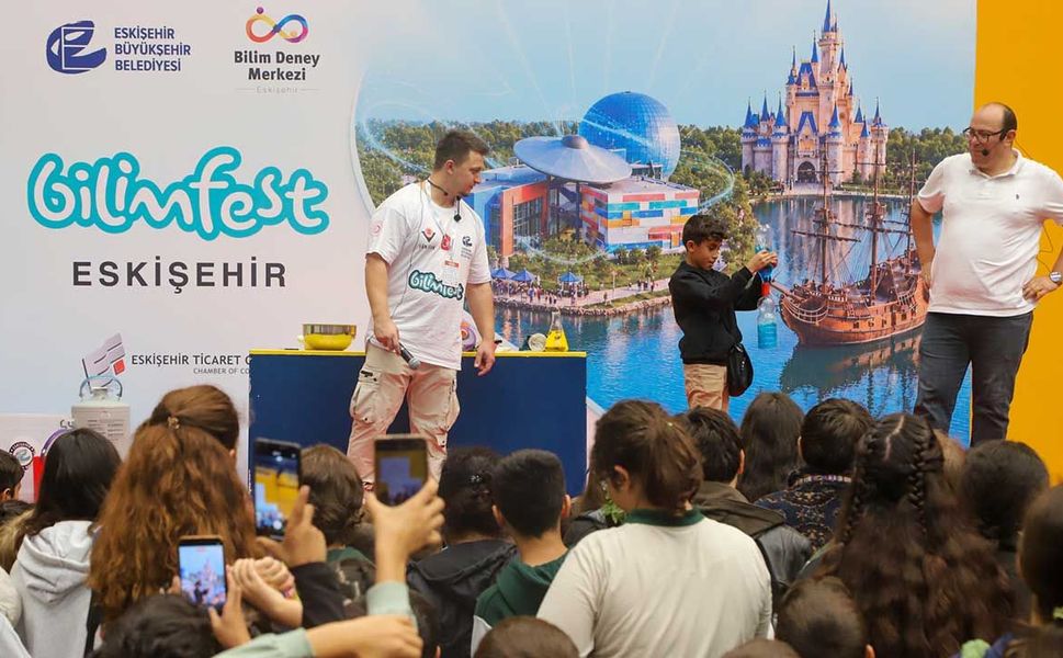 Eskişehir BilimFest 2026 büyük katılımla başladı