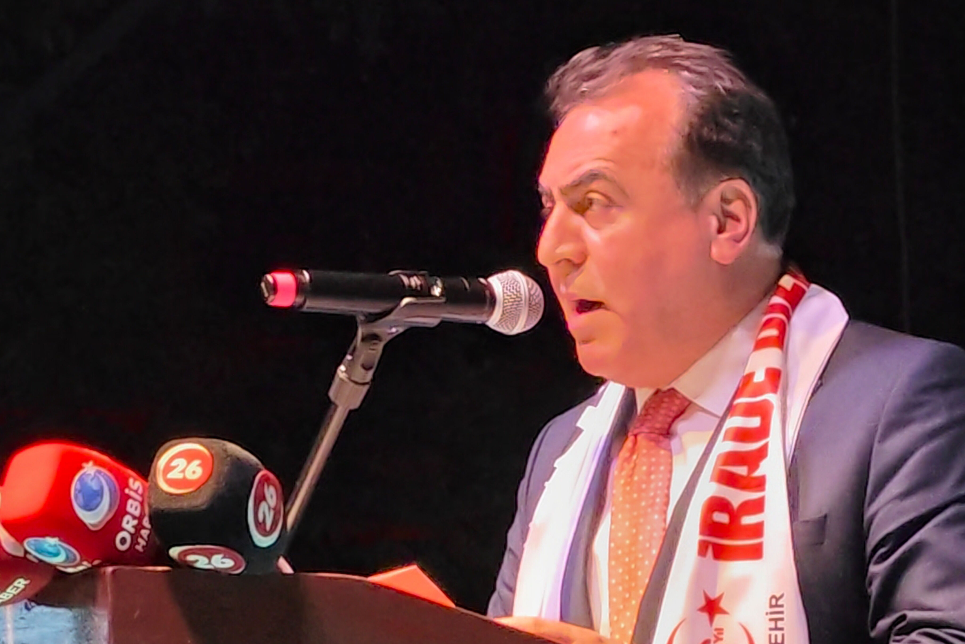 Ayhan Sezer-1