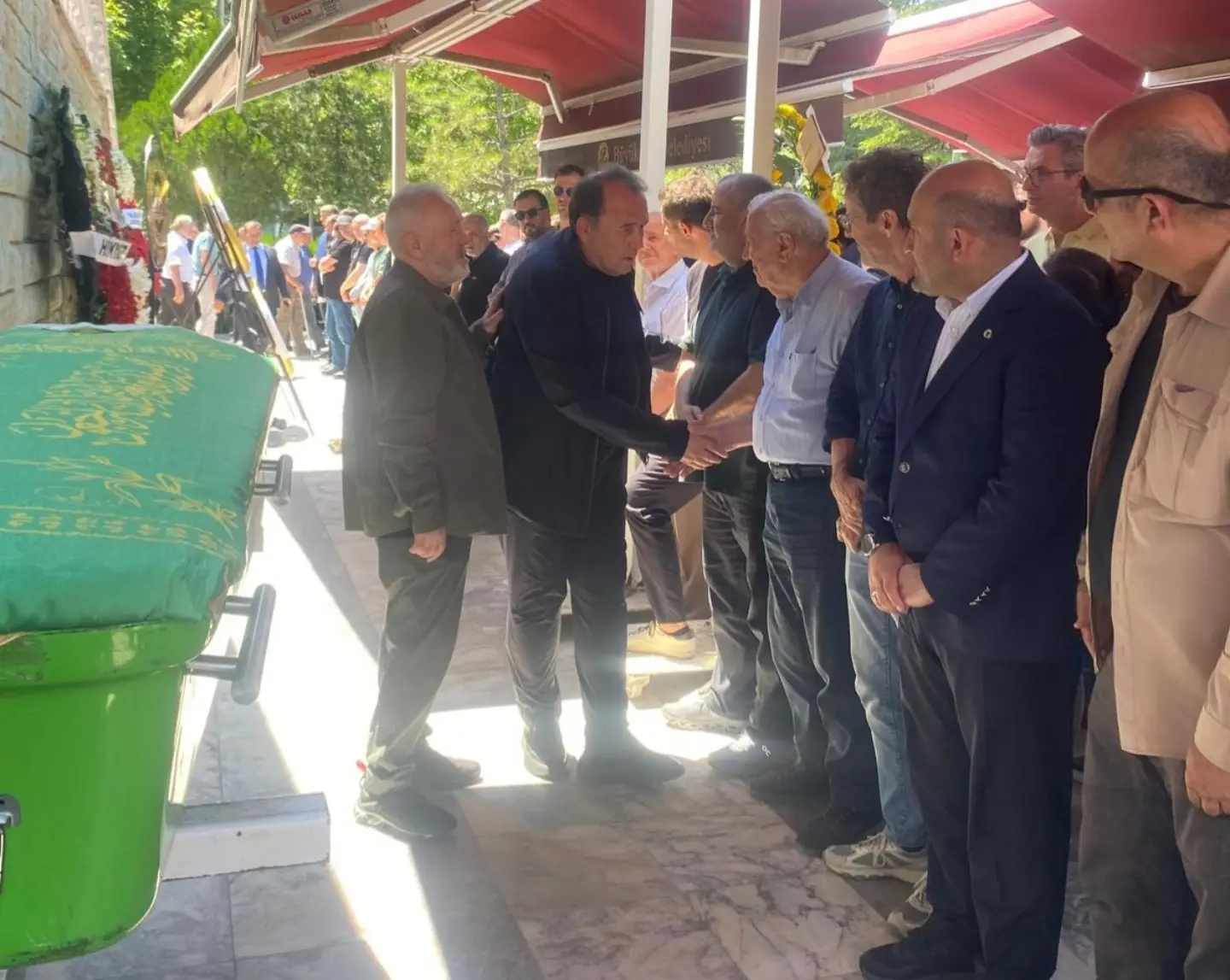 Eskişehir'in Tanınmış Esnaflarından Güneş Ailesinin Acı Günü Latife Güneş Son Yolculuğuna Uğurlandı Harun Karacan