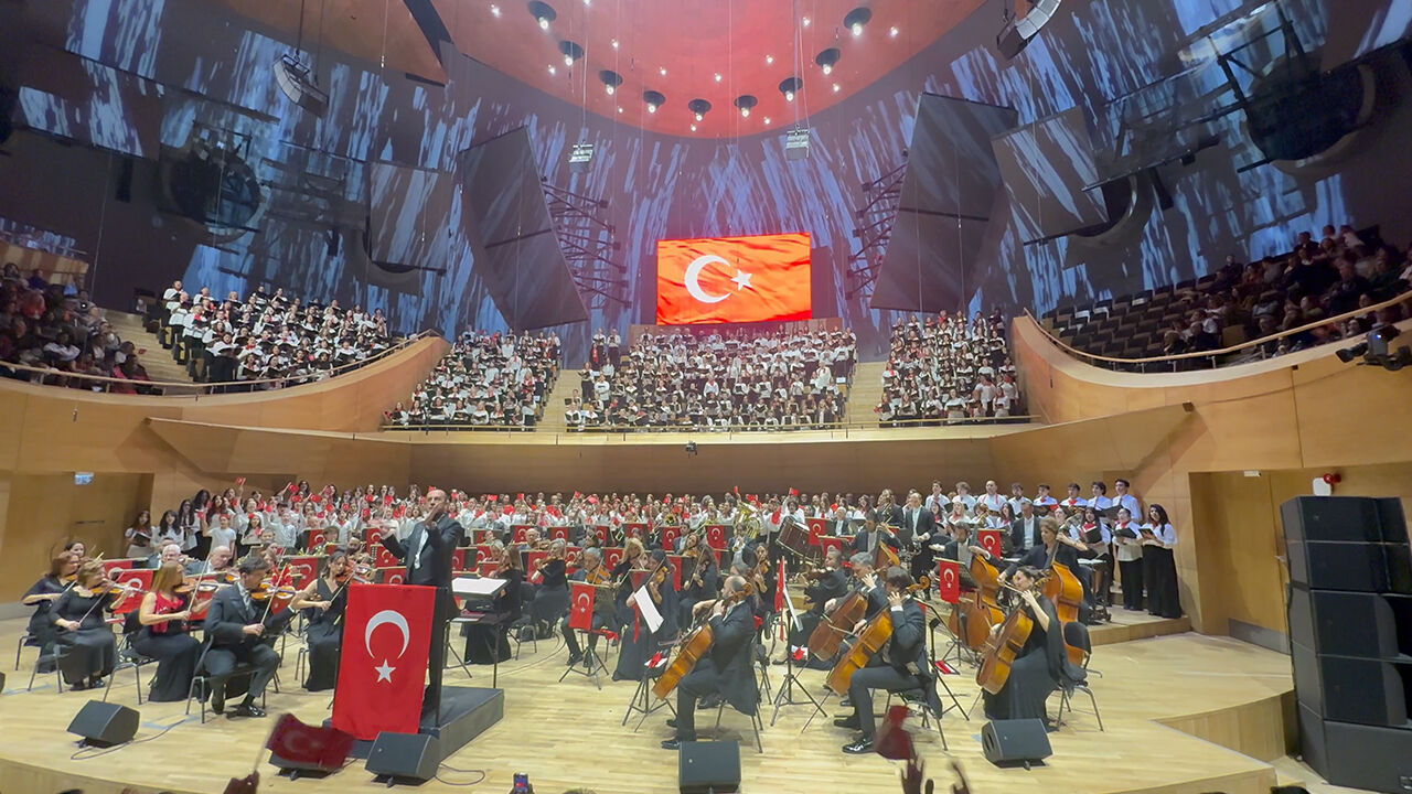 Sertaç Aktan Ankara Devlet Opera Ve Balesi Orkestra Şefi Rustam Rahmedov