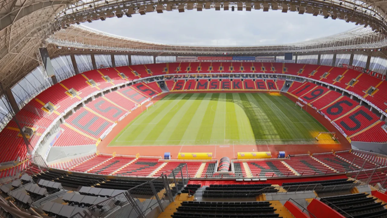 Eskişehirspor’dan Yeni Sezon Öncesi Taraftara Çifte Etkinlik