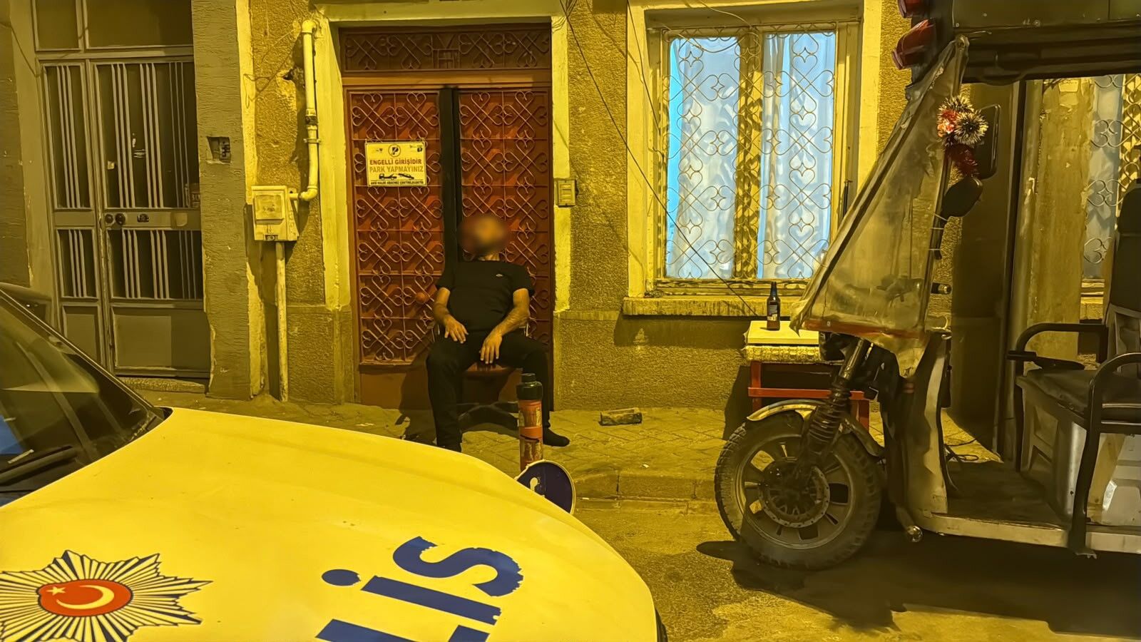 Eskişehir’de Sandalyede Hareketsiz Şahıs İhbarı Polisi Harekete Geçirdi