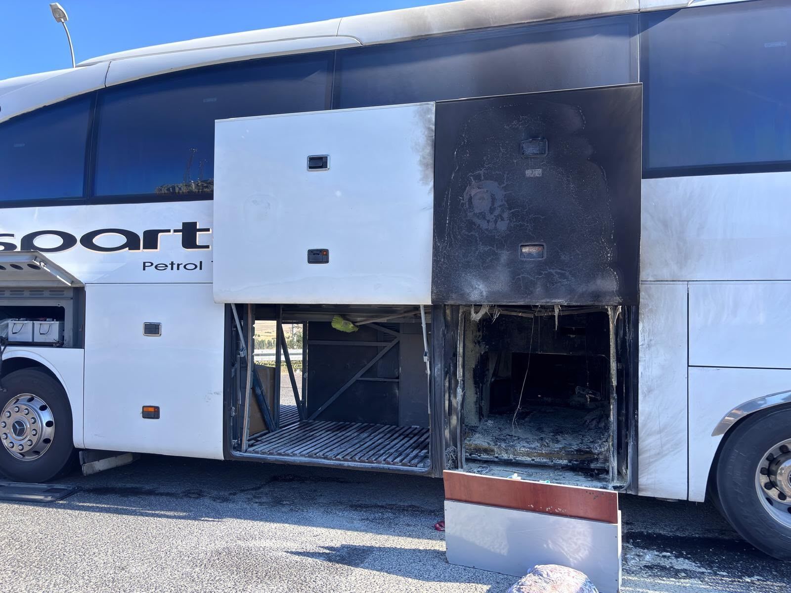 Eskişehir’de Yolcu Otobüsünün Bagajında Yangın: 27 Yolcu Tahliye Edildi