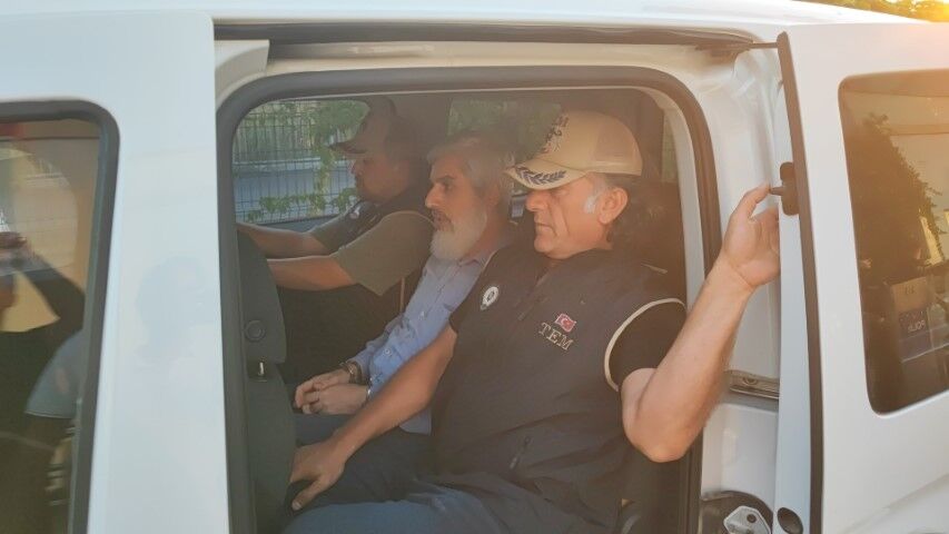 Kuytulculara 6 İlde Operasyon Alparslan Kuytul Ve Eşi Gözaltında